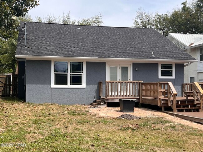 Building Photo - 319 N Cove Blvd