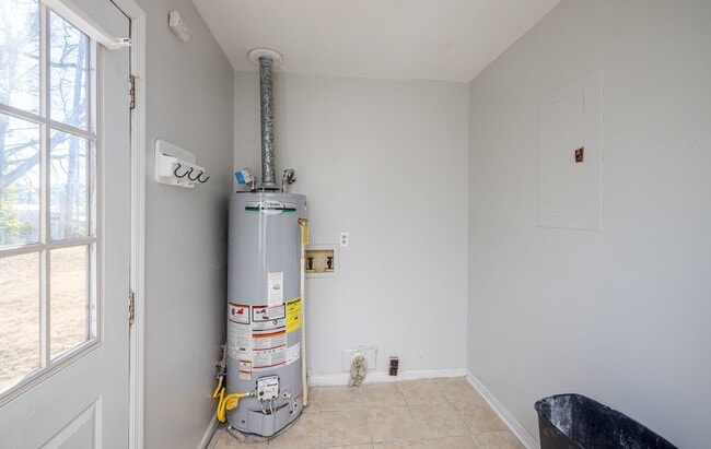 Building Photo - 125 Magnolia Dr