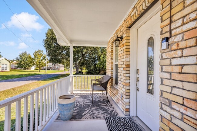 Building Photo - 4115 8th St