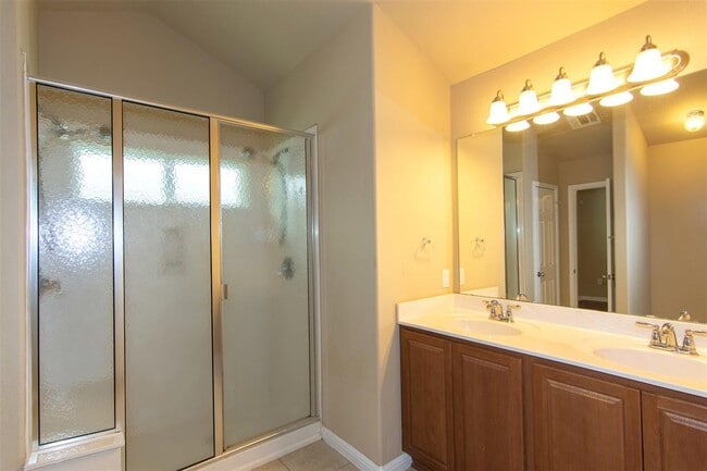 Building Photo - 18405 Tallgrass Prairie Dr