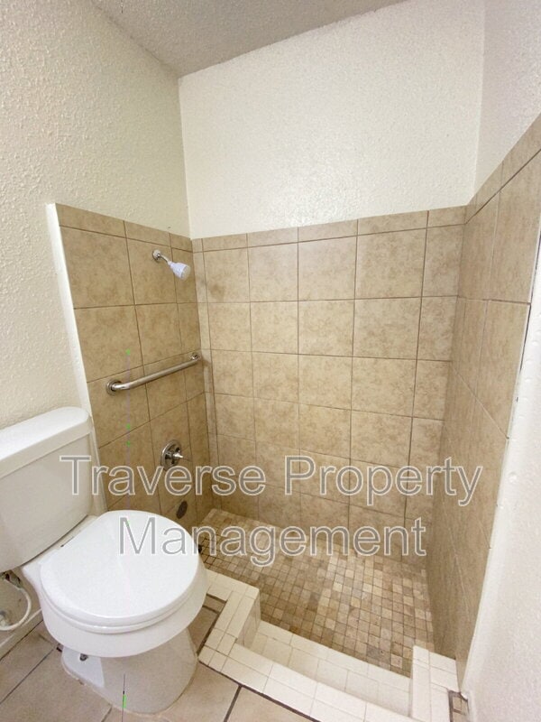 Building Photo - 6808 Trail Lake Dr