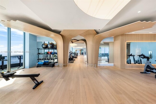 Building Photo - 1000 Brickell Plaza