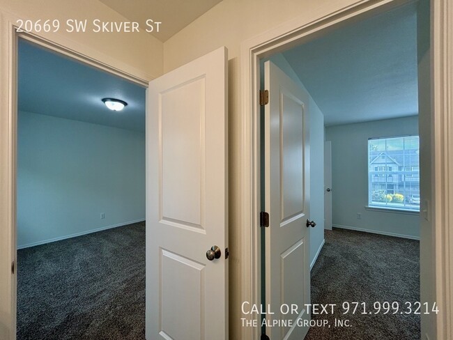 Building Photo - 20669 SW Skiver St