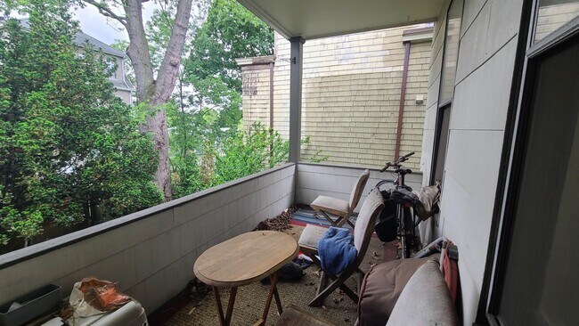 Building Photo - 49 Hudson Pl