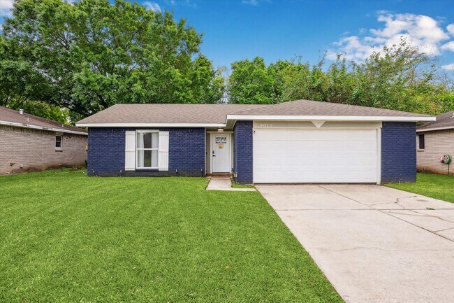 Building Photo - 5013 Valleyview Dr