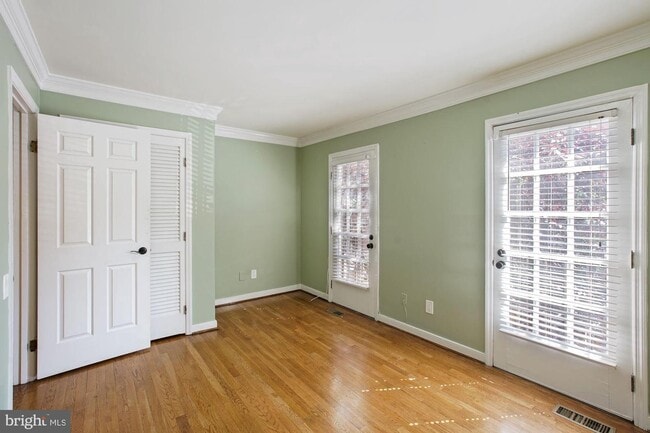 Building Photo - 1225 Michigan Ct
