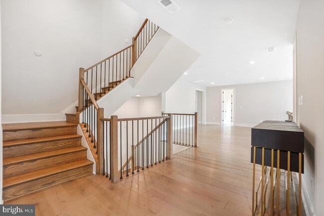 Building Photo - 12321 Potomac Hunt Rd