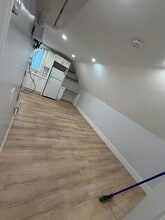 Building Photo - 12 Chestnut Ave