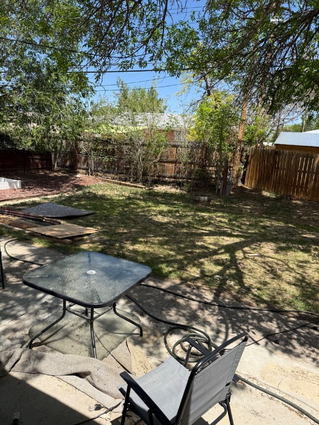 Building Photo - 7070 Beacon Way