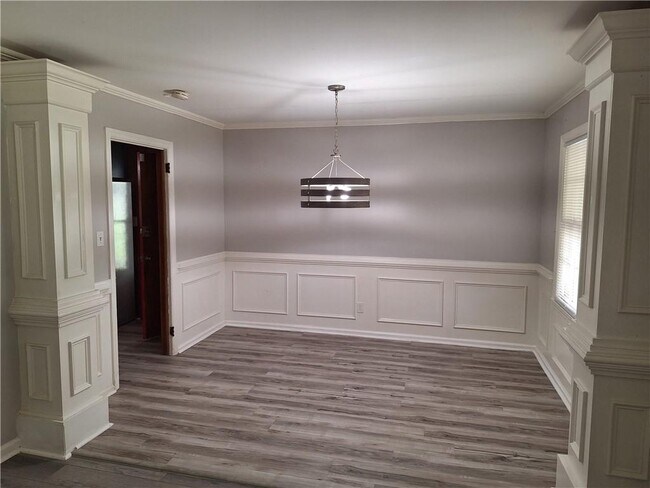 Building Photo - 4609 Hopewell Rd