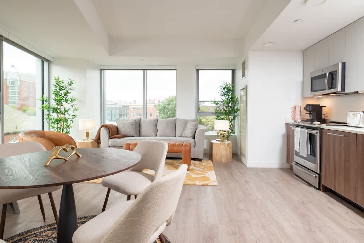 Building Photo - 425 Massachusetts Ave