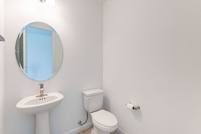 Building Photo - Pending/ Rented - New Mattamy Home!