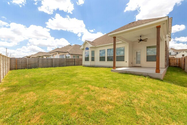 Building Photo - 20921 Brooklynn Melissa Dr
