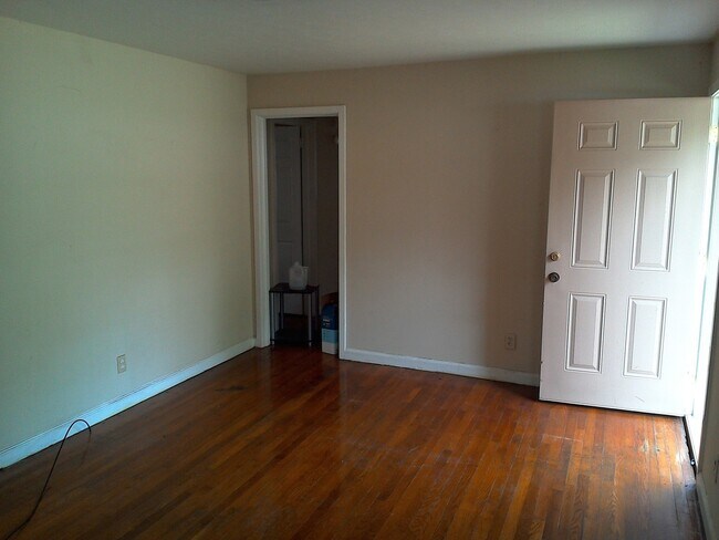 Building Photo - **ON HOLD**Total Electric** East Columbus, GA 3 Bedroom / 1 Bathroom Home for Rent***