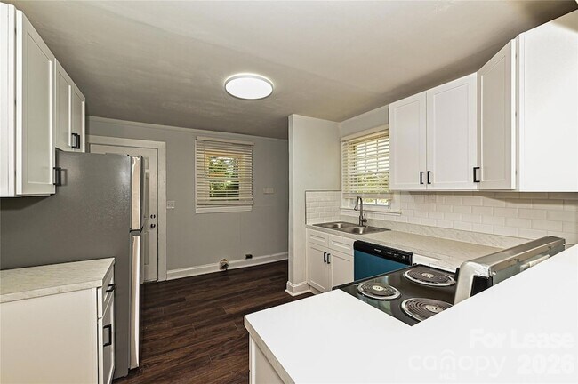 Building Photo - 415 Norris Ave