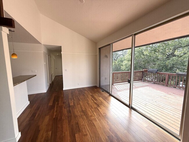 Building Photo - UNIQUE THREE BEDROOM TWO BATH MODERNIST MILL VALLEY HOME