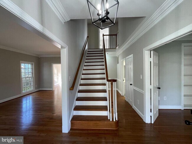 Building Photo - 9440 Flowerden Ln