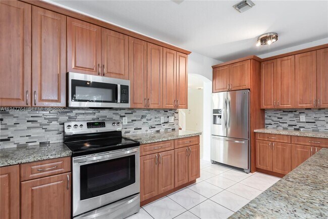 Building Photo - 2398 SW 132nd Terrace