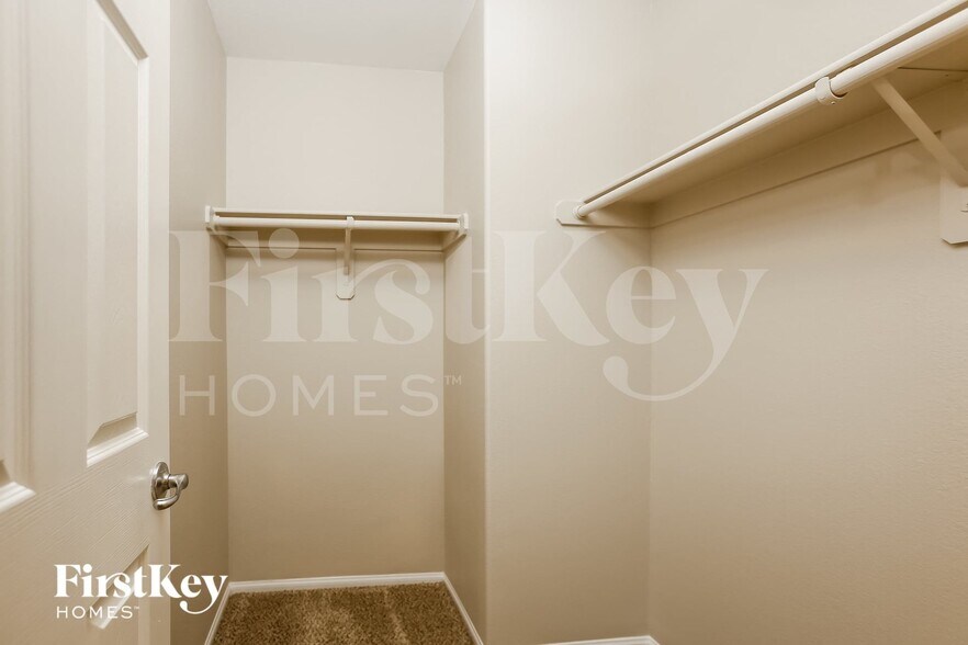 Building Photo - 10236 Ruggles Mansion Ave