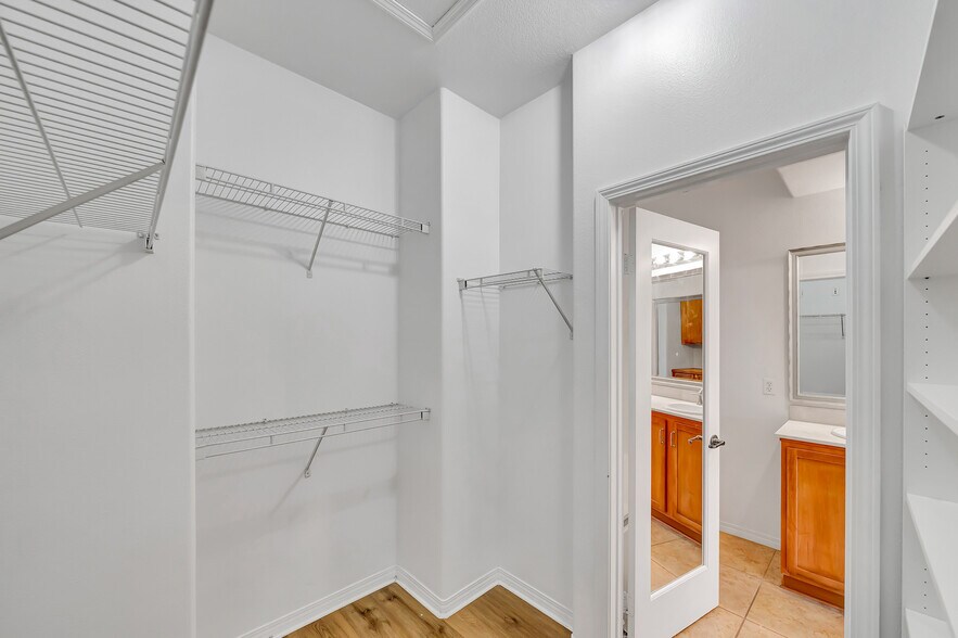 Building Photo - 23904 Calle del Sol Dr