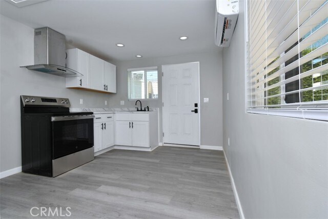Building Photo - 14332 Tiara St