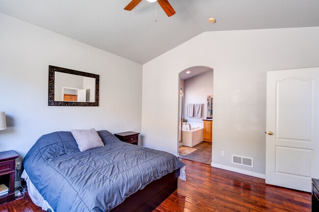 Building Photo - 280 Gold Claim Terrace