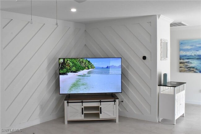 Building Photo - 4135 Coronado Pkwy