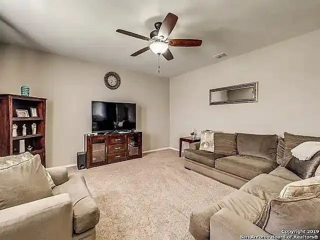 Building Photo - "Spacious 4-Bedroom Oasis with 3 Full Bath...