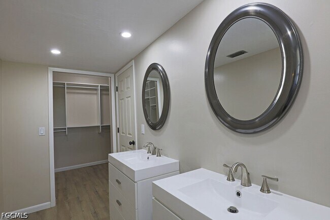 Building Photo - 16717 Bobcat Dr