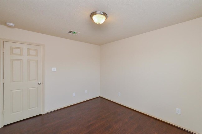 Building Photo - 25135 Ginger Ranch Dr