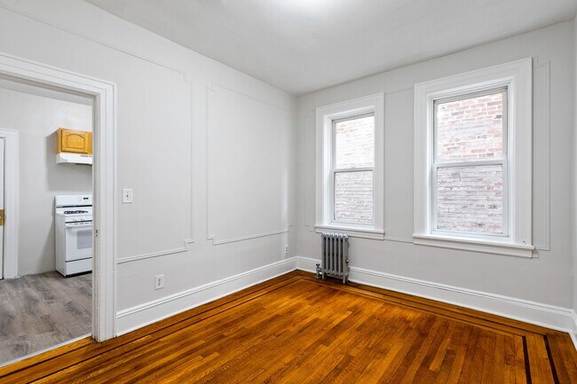 Building Photo - 346 Union Ave