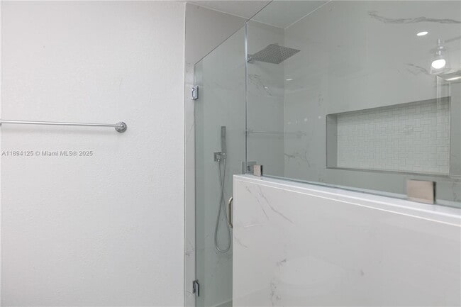 Building Photo - 3612 SW 15th St