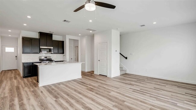 Building Photo - 2908 Crown Gate Dr