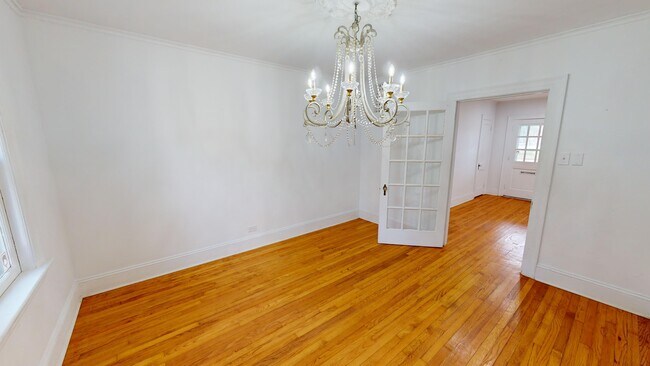 Building Photo - 608 N Jackson St