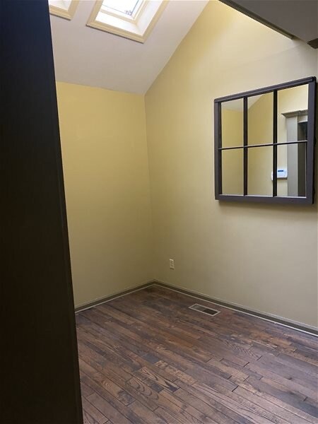 Building Photo - 618 W Lelia St