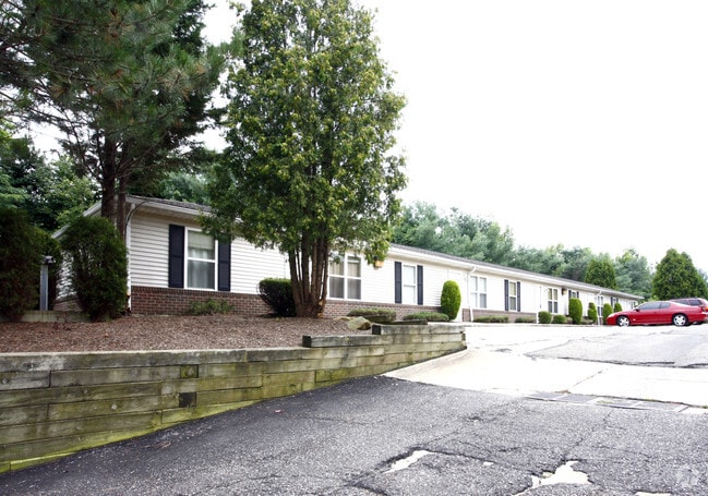 SCC Apartments - Summer Hill Apartments
