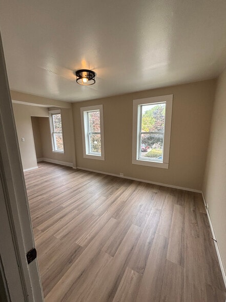 Building Photo - 238 Schiller St