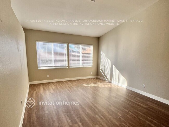 Building Photo - 1897 Longmeadow St