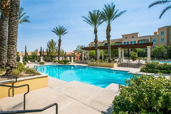 Building Photo - 30 Strada Di Villaggio