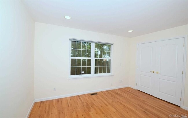 Building Photo - 74 Firwood Rd