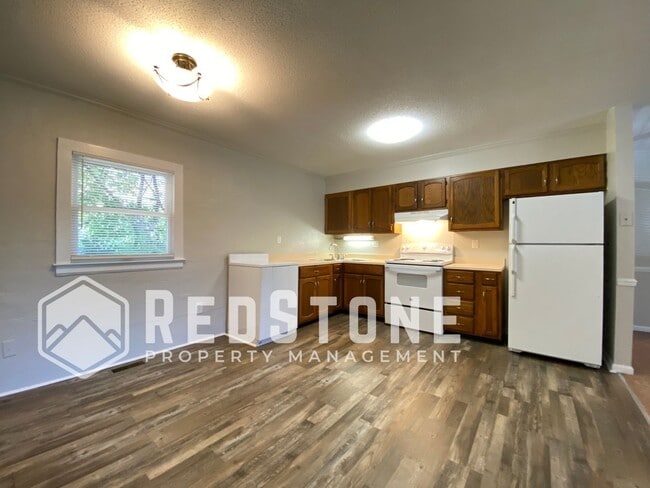 Building Photo - 431 Cleveland Ct