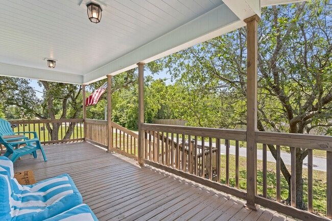 Building Photo - 312 Water St