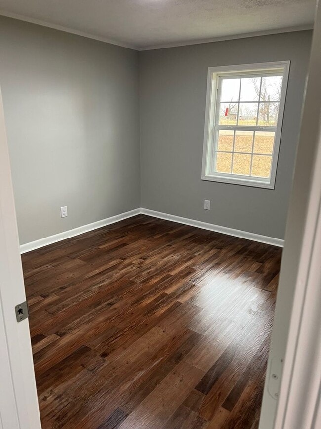 Building Photo - Renovated 3 Bedroom 1.5 Bath Home on 1.5 Acres!