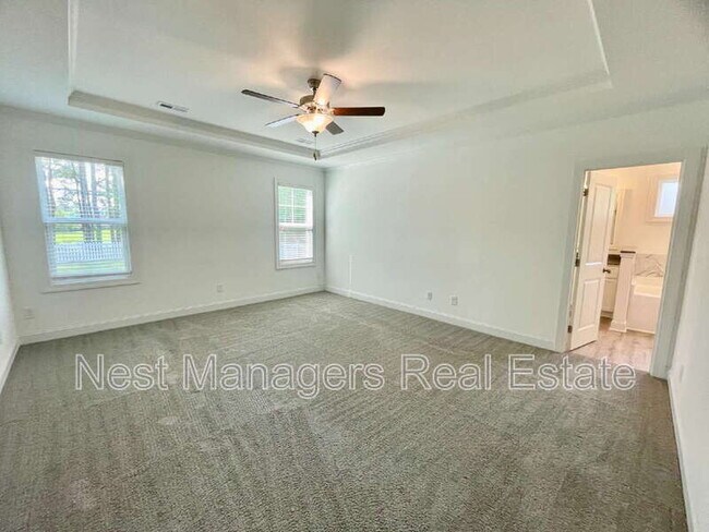 Building Photo - 36 Micahs Way N