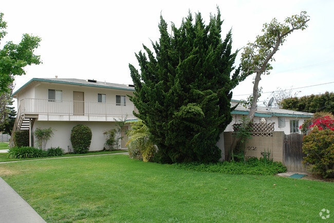 Primary Photo - 2241-2245 Pomona Ave