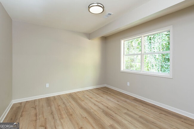 Building Photo - 2223 Papp Dr