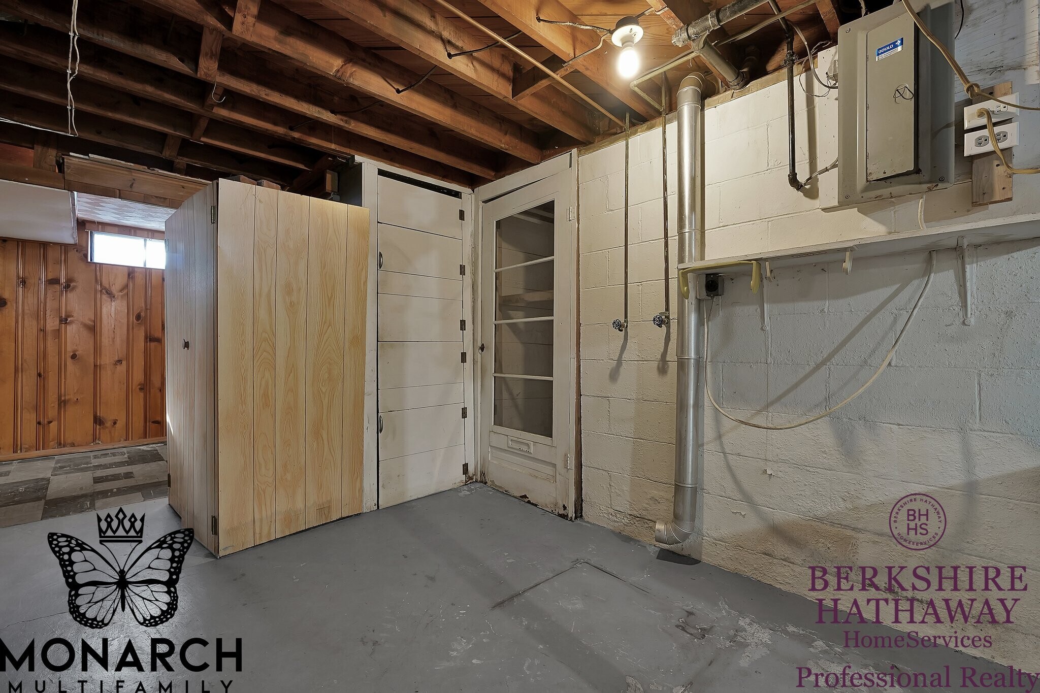 Building Photo - 995 Wiltshire Rd