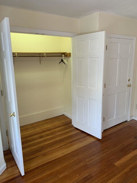 Building Photo - 28 Yeamans St