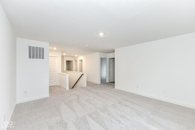 Building Photo - 16946 Daly Dr