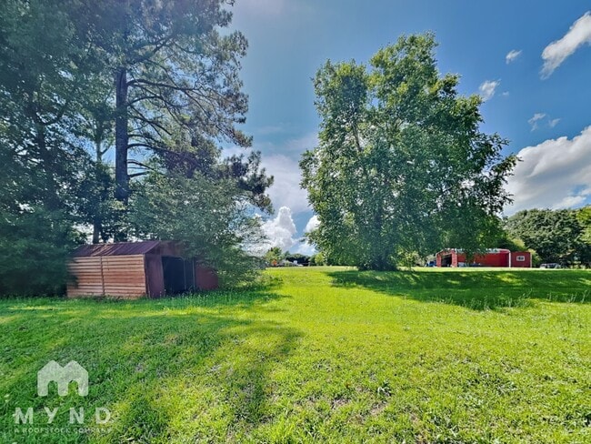 Building Photo - 2180 Rockdale Dr NW